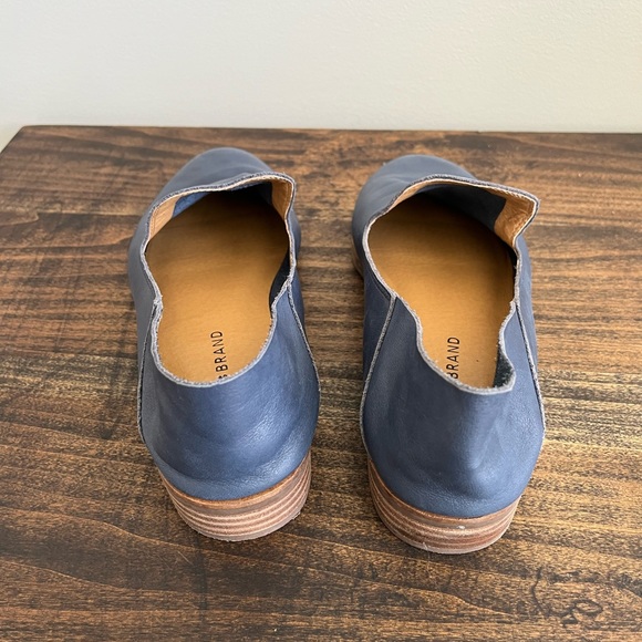 Lucky Brand Cahill Leather Loafers, Size 8.5/39, Colour Blue. - Picture 3 of 8